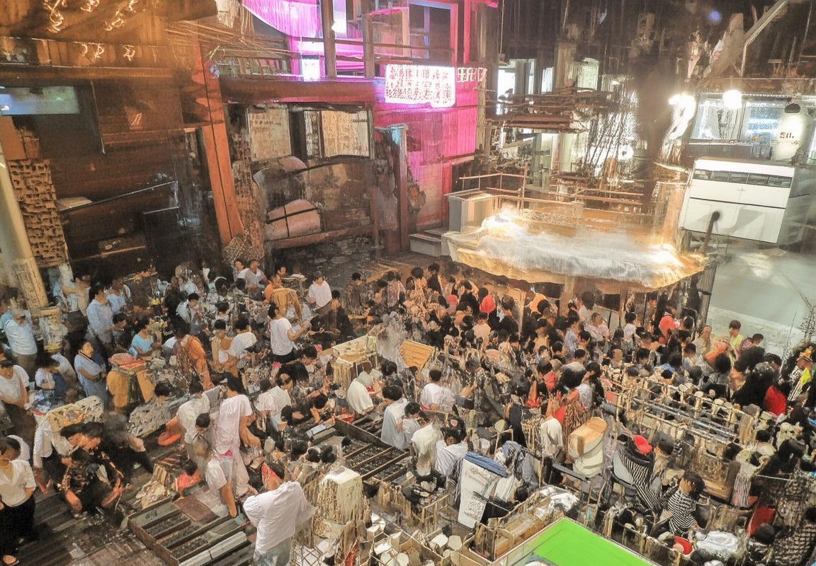 巴贝激战：西甲经典对决中的战术对决与替补奇兵